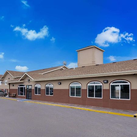 Econo Lodge Скотсблъф Екстериор снимка