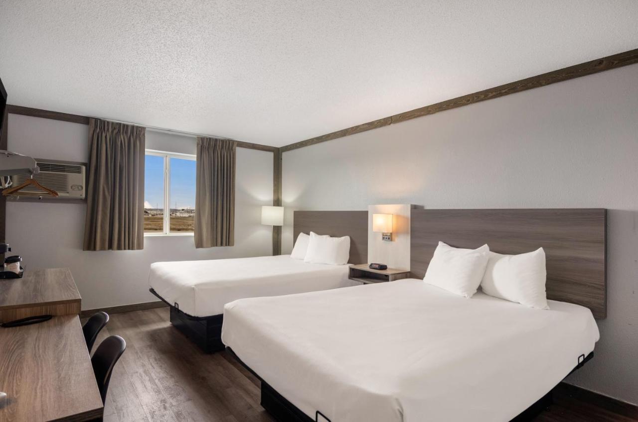 Econo Lodge Скотсблъф Екстериор снимка